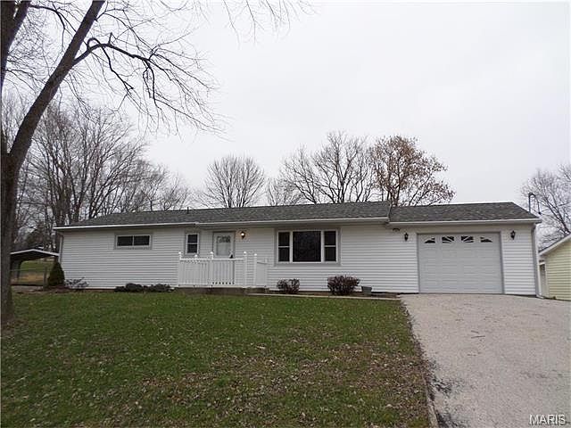 1st image of 35 Donna Dr