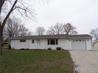 35 Donna Dr, Hillsboro, MO 63050