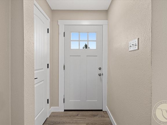 3rd image of 12 Macarthur Ave