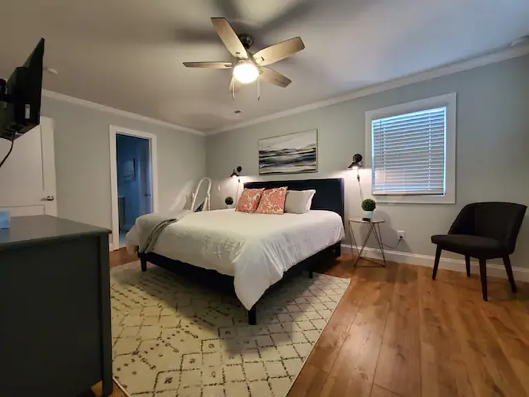 328 Kelford Ln — Photo 12