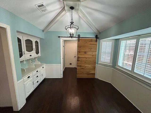1026 Goldenrod Dr — Photo 2