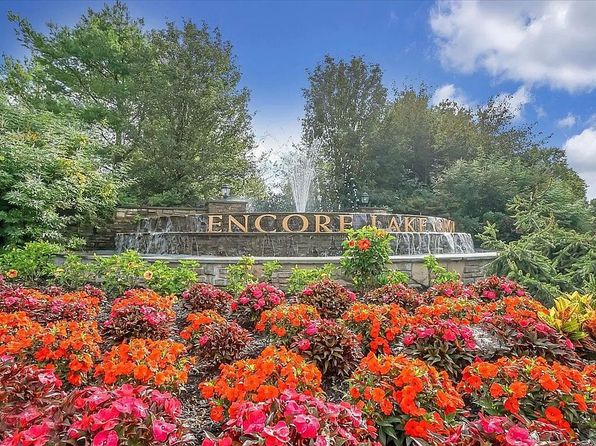 31 Symphony Dr