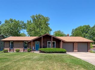 112 Hutchinson Rd, Ballwin, MO 63011