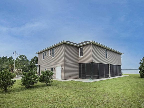 3rd image of 8050 Blackwater Dr