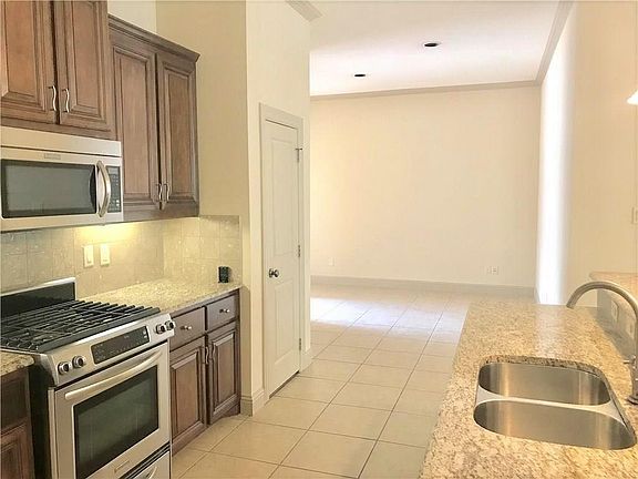 5th image of 10555 Steinbeck Ct