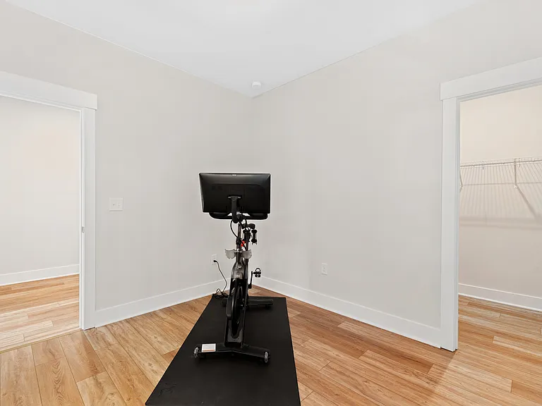 451 Wendover Pkwy — Photo 21