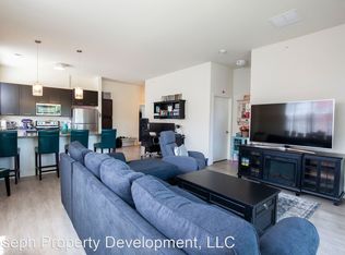5206 S 76th St #B101, Greendale, WI 53129