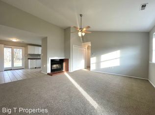 2 Reubens Cir, Newark, DE 19702