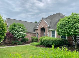 9 Alcott Close #L-2, Moosic, PA 18507