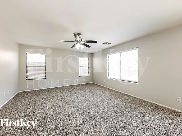 7572 W Charter Oak Rd — Photo 2