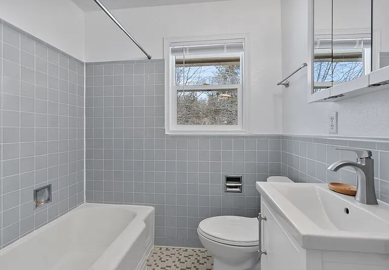 109 3rd St #1 — Photo 17