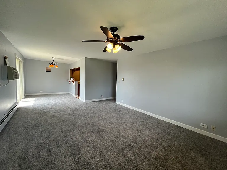1880 Bonnie Ln #302 — Photo 10