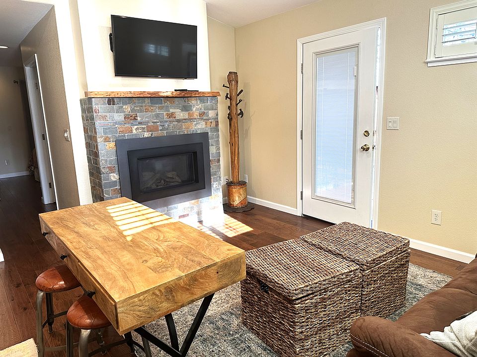 Front entry and gas fireplace