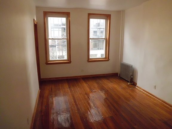 3rd image of 193 16th St APT 5