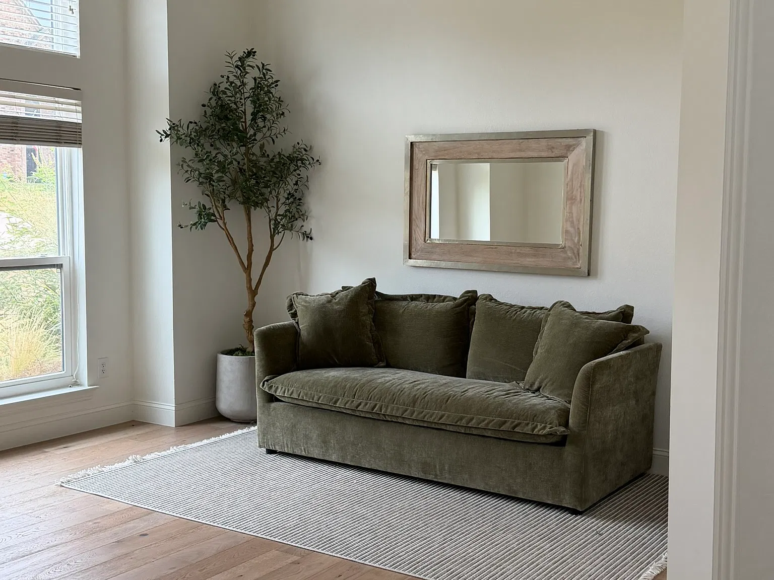 4 bed, 3.5 bath, 2969 sqft, $4,600 — Photo 3