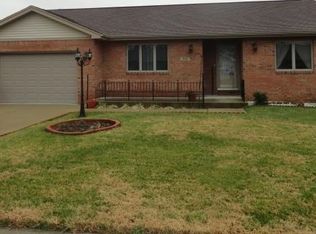 713 Pine Tree Ct, Seymour, IN 47274