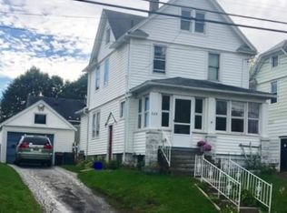 228 W Chestnut St, East Rochester, NY 14445