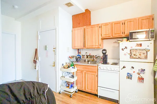 Rented by City Connections Realty | media 22