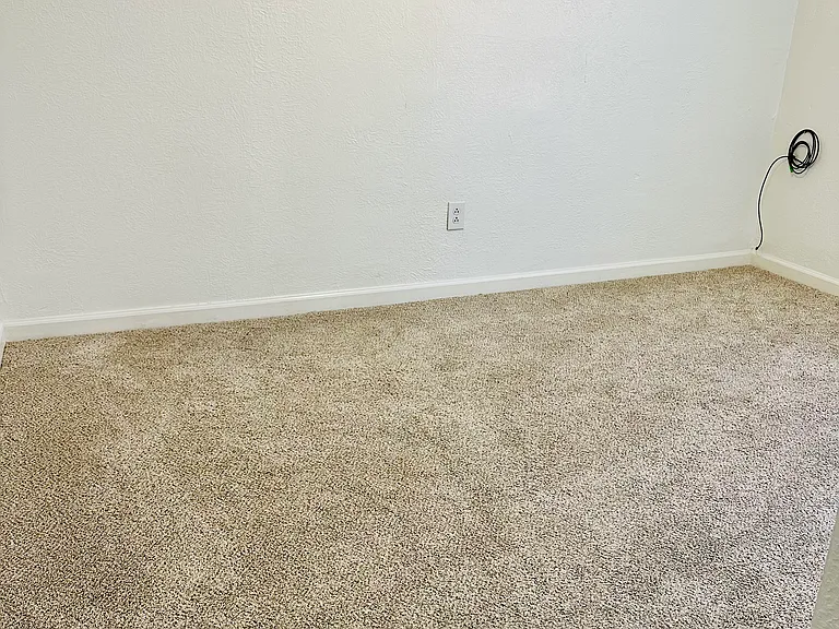 808 Hibner Ave — Photo 14