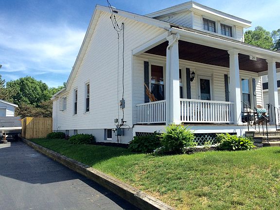 3rd image of 25 Austain Ave