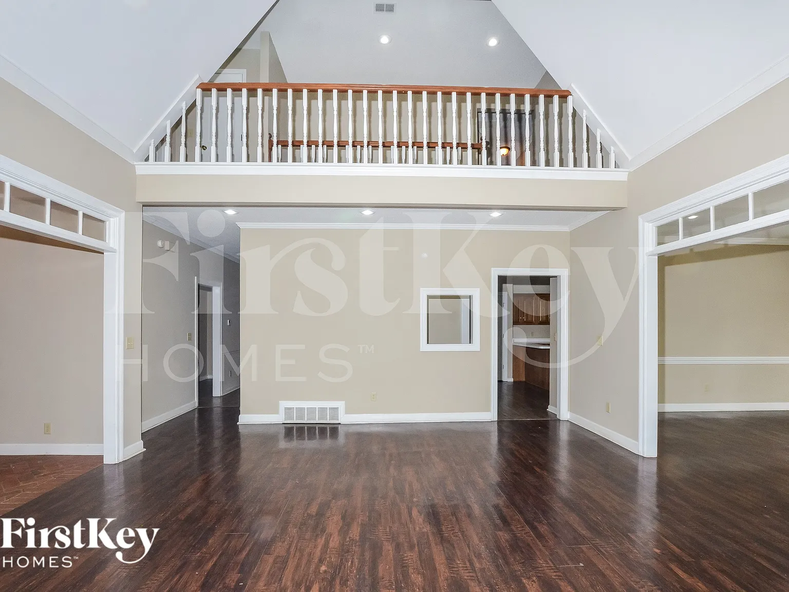 3 bed, 2.0 bath, 2893 sqft, $2,000 — Photo 2