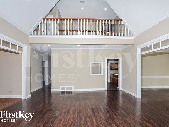 2nd image of 5198 Tudor Ct