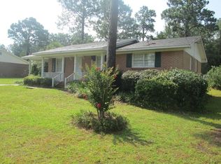 656 Hardin Dr, Swainsboro, GA 30401
