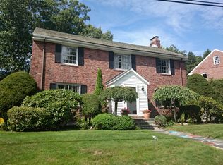 8 Arlington Rd, Brookline, MA 02467
