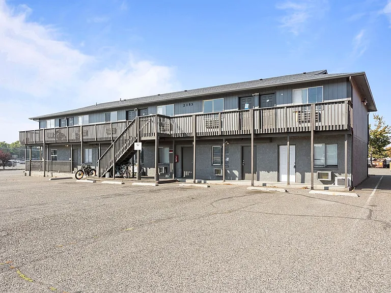 2153 Stevens Dr — Photo 24