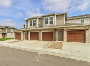 5400 Overland Dr APT A6, Lawrence, KS 66049