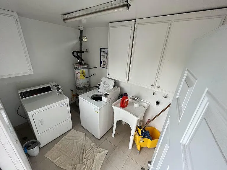 425 E Mission Rd #C — Photo 21