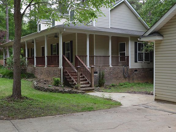 4th image of 388 Sessions Rd