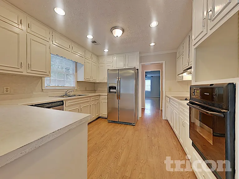 1516 Maple Ridge Dr — Photo 13