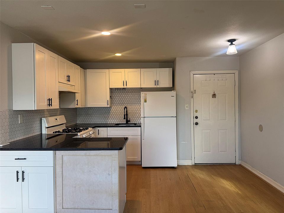1st image of 7210 Hemlock St #3