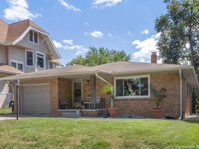 4917 Cass St, Omaha, NE, 68132