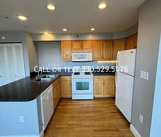 2404 Prospect Ave — Photo 52