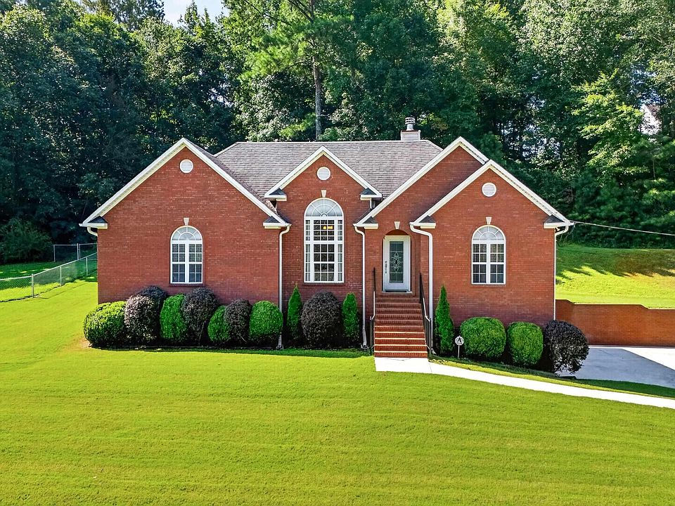 1st image of 238 Magnolia Cir
