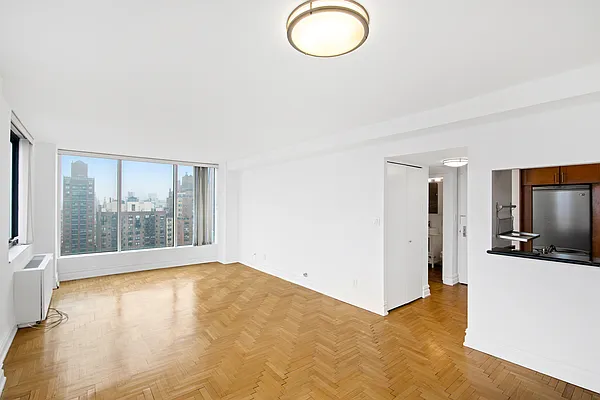 Rented by Essence Realty LLC | media 2