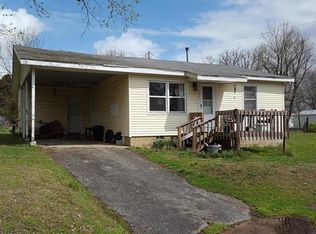 306 E Camden Ave, Richland, MO 65556
