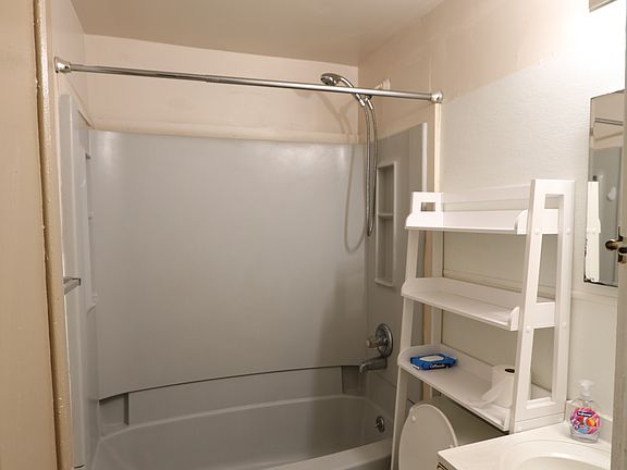 3rd image of 75 Barkley Ave APT 6