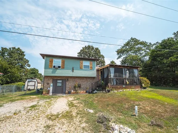 104 Maple St, Saint Robert, MO 65584