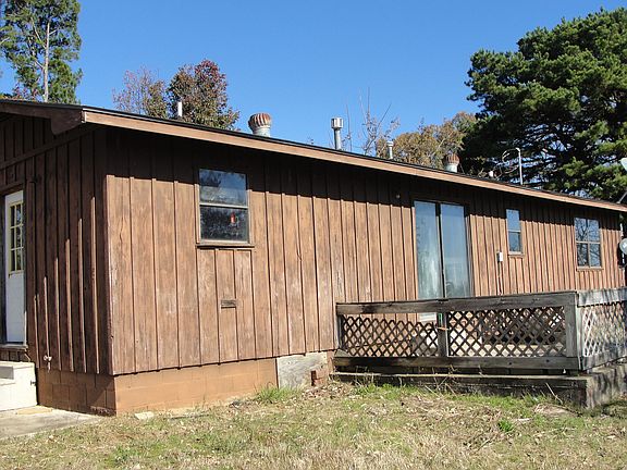 3rd image of 501 Railroad St