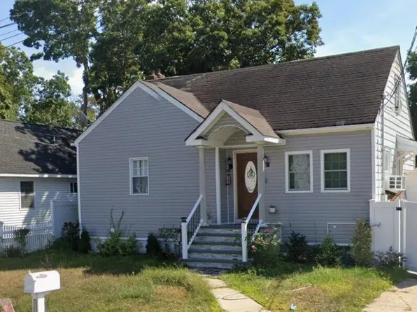 112 43rd Street, Copiague, NY 11726