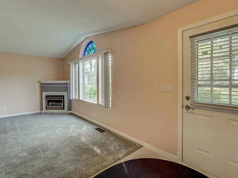 1300 Carriage Dr #A — Photo 23