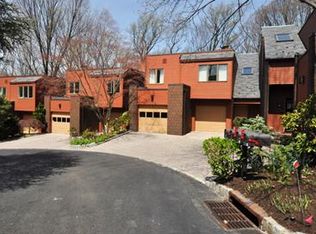 53 Old Quarry Rd #10, Englewood, NJ 07631