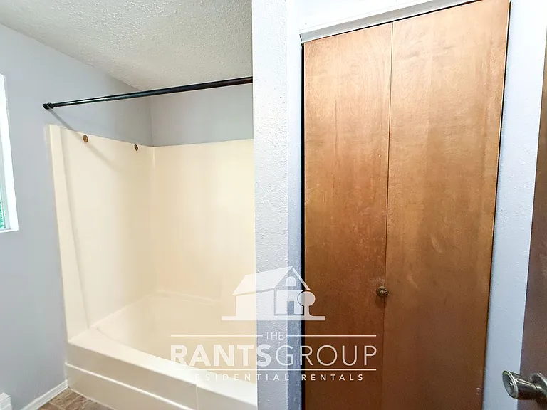 351R — Photo 20