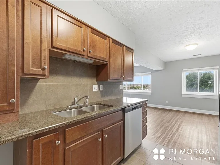 Mill Pointe — Photo 6