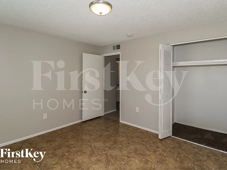 13633 N 20th Ln — Photo 14