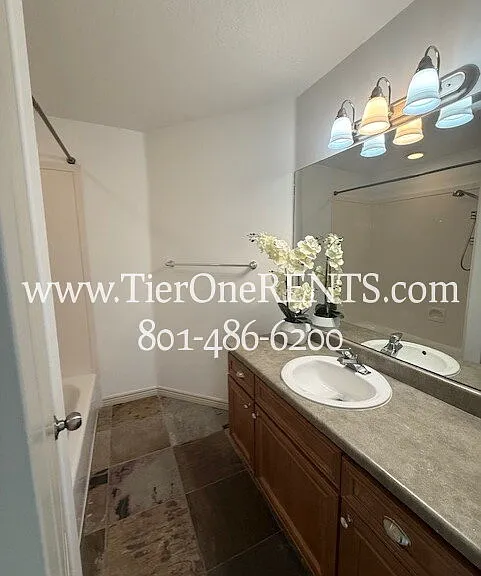 1952 E Meadow Downs Way — Photo 14