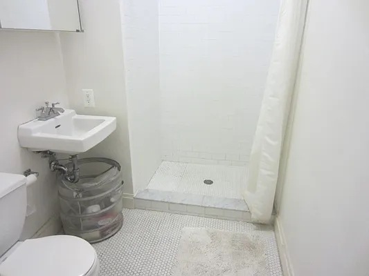 Rented by Realty Collective | media 5